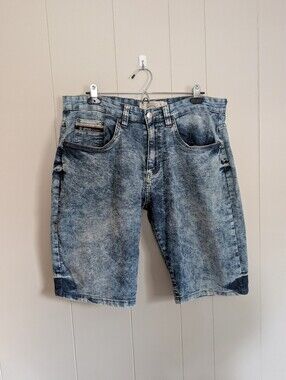 Vintage Y2K Akademiks "Jeanius" Acid-Wash Denim Shorts Size 32